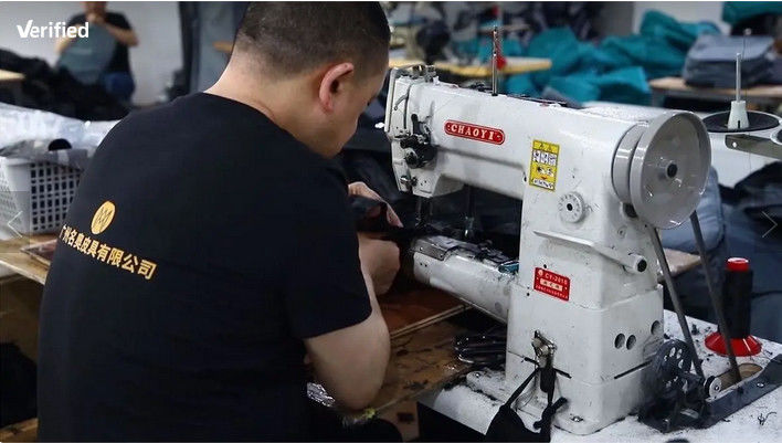 Guangzhou Mingao Leather Goods Co., Ltd. linea di produzione del fabbricante